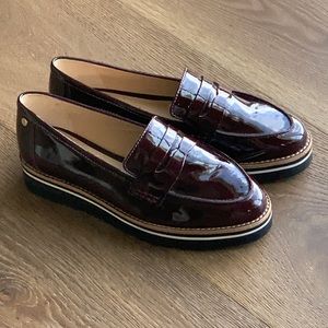 New (w/o tags) never worn leather loafers